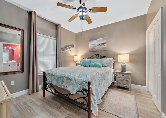 Crystal Shores West 105 Holiday home *