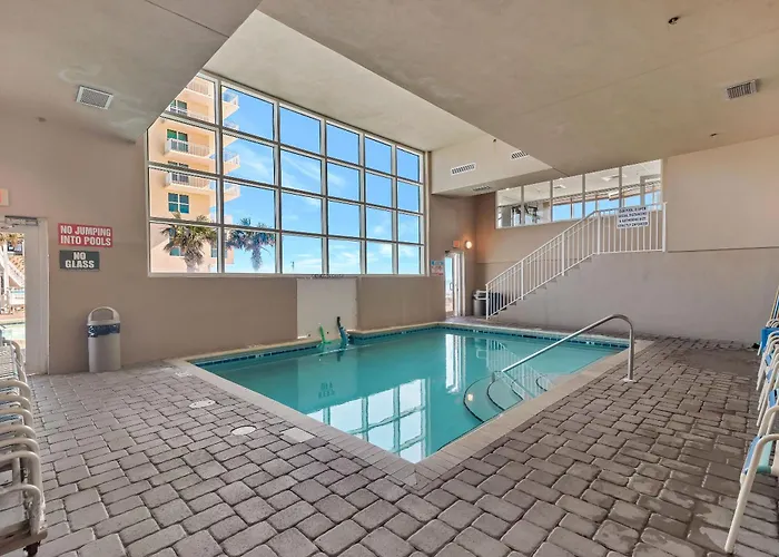Crystal Shores West 105 *