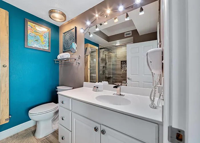 Crystal Shores West 105 Holiday home